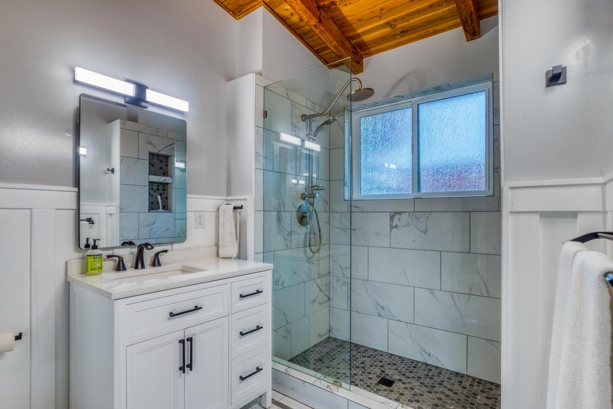 Mimi'S Hideaway Villa Нюпорт Екстериор снимка